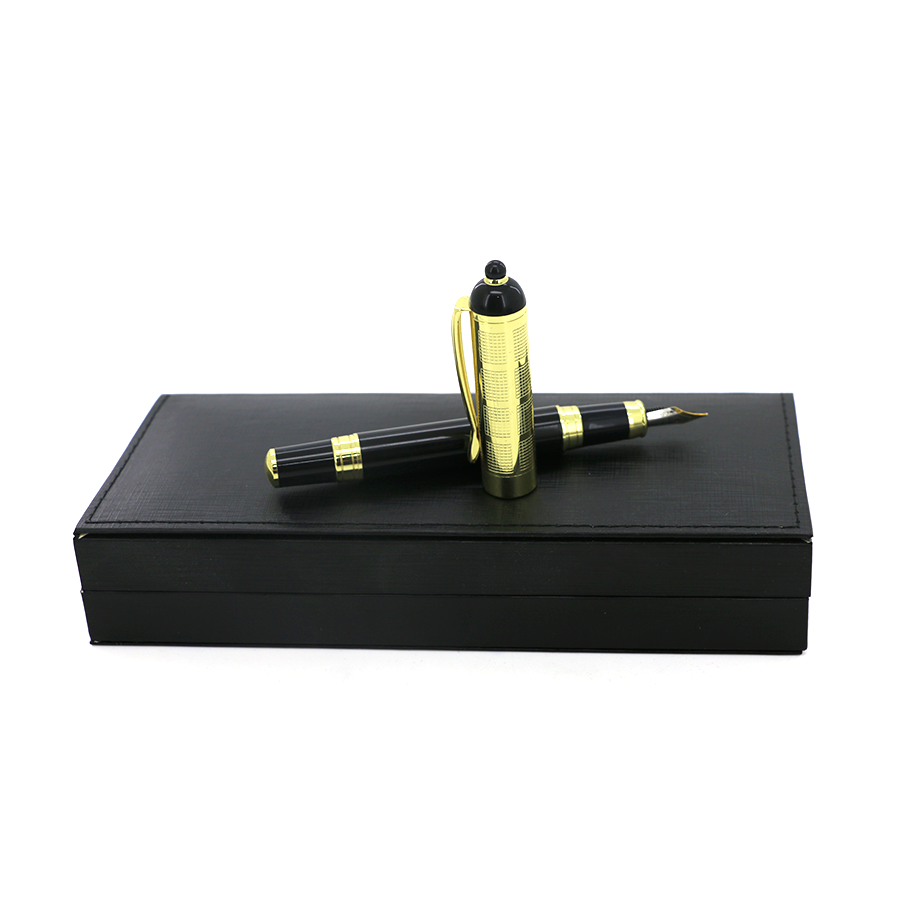 parure de stylos dorés avec boite