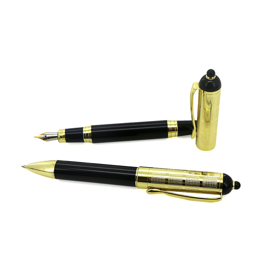 parure de stylos dorés avec boite